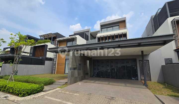 For Rent Super Luxury House Lyndon Navapark BSD For Rent Super Luxury House Lyndon Navapark BSD