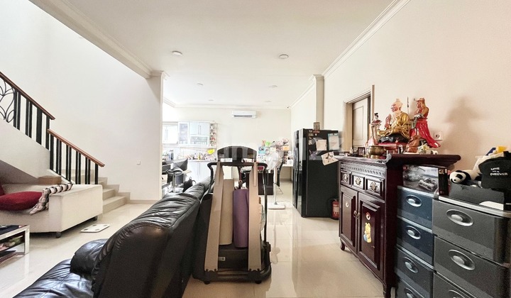 Dijual Cepat Rumah Pascal Gading Serpong 10X18 Dekat Umn 2