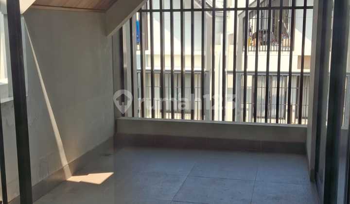 Disewakan Rumah Attic Leonora Gading Serpong 2