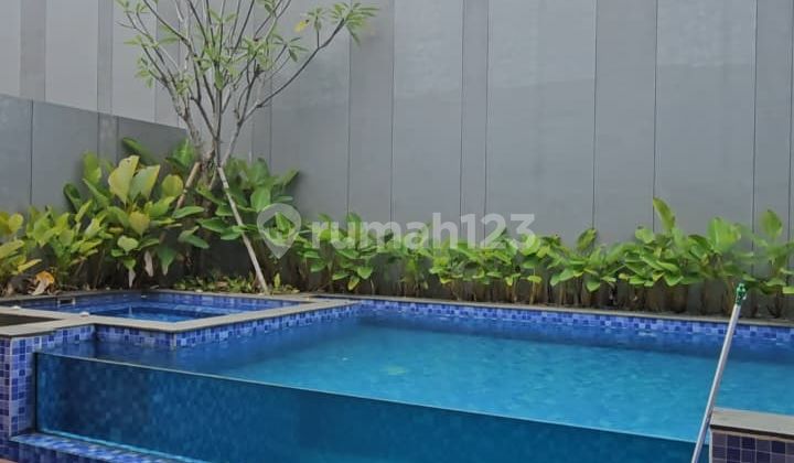 For Sale/For Rent LYNDON Luxury House at Navapark BSD City For Sale/For Rent LYNDON Luxury House at Navapark BSD City