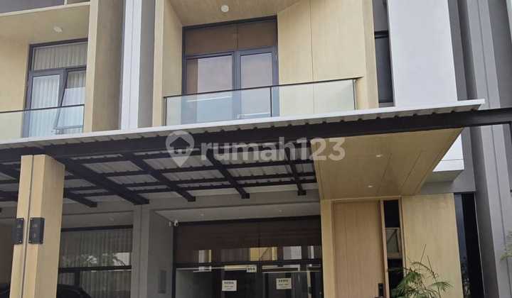 For Rent: Wooden Land House, 6 Meters Wide, Fully Furnished.