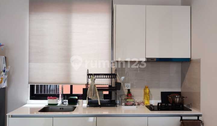 Apartmen Lloyd Semi Furnish 2BR di Alam Sutera Tangerang