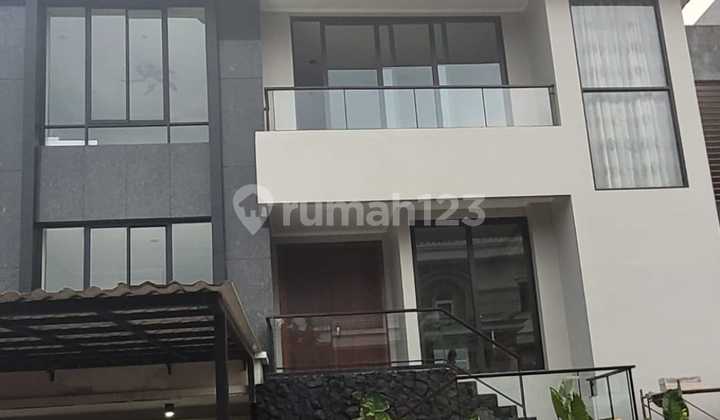 Cluster Termewah The CROWN Pondok Hijau Golf