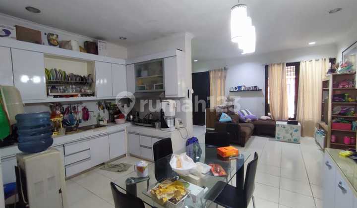 For Sale 2-Story House with Toll Access in Serenade Lake 2