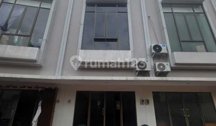 For Sale Ready-to-Use Shophouse in Solvang Grande