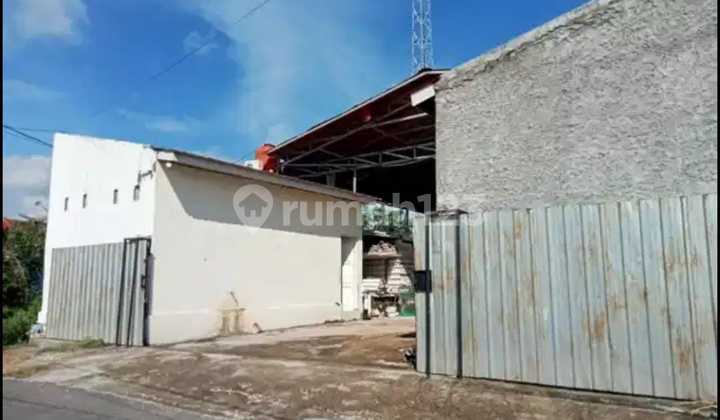 Strategic Ready-to-Use Warehouse Next to Pantura Hotel Rembang.