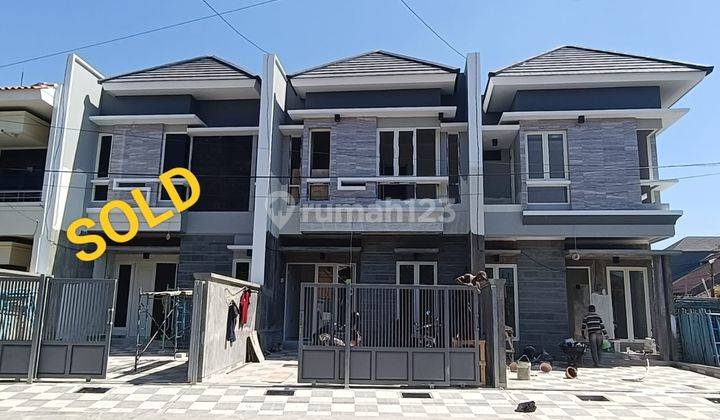 Rumah Gress Minimalis di Jemursari 2 Lantai 1