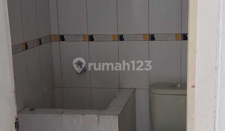 Disewakan Rumah  Perum Griya Babatan Mukti KT 2