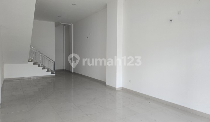 Boston Riverview Pik 2 Shop House for Rent. New Shop House at Low Price. Tangerang City 2
