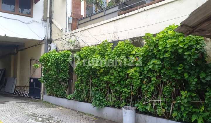 LAND FOR SALE WITH BUILDING BONUS IN SANUR LAND FOR SALE WITH BUILDING BONUS IN SANUR