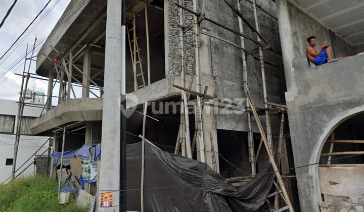 For Sale 5-Bedroom Villa Unfinished 60% - Pererenan Cangguk