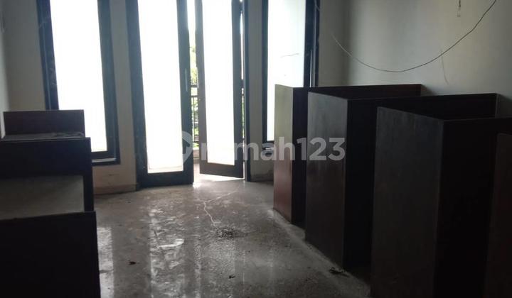 For Sale / For Rent 3-Story Shop House Strategic Location 2