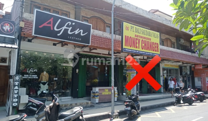 For Sale 1 Plot of Land with Total Area of 49 M2 Including Building - Badung