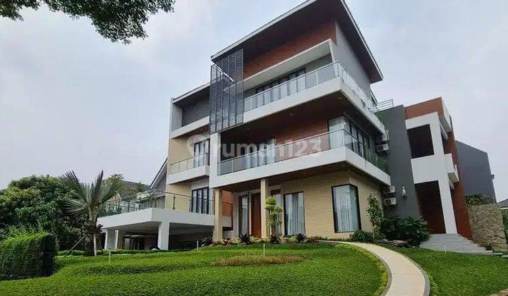 Rumah 3lantai split level modern elegan di Delatinos bsd  1