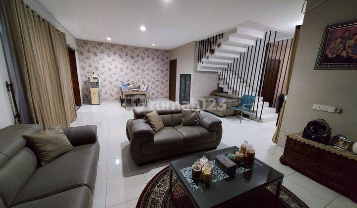 Rumah siap huni 2lantai rapih  sejuk Semifurnish di The green  1