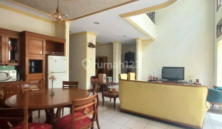 Rumah 2lantai di Puspitaloka full furnished dekat dengan toll  2