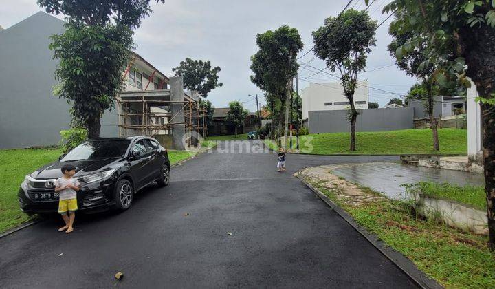 Rumah siap huni rapi, bersih terawat, shm  di kencana loka 2