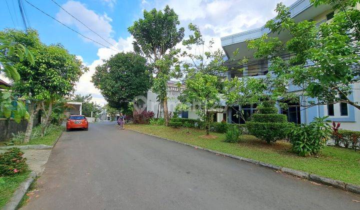 Rumah 1lantai hadap selatan di griyaloka dengan row jalan lebar 10