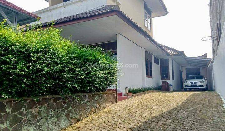 Dijual Rumah lengkap dgn pool dikampung cidokom cisarua fullfurnish  1