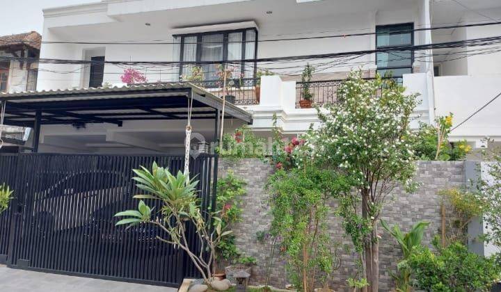 Dijual cepat rumah bagus dan  siap huni hadap utara di kelapa gading 1