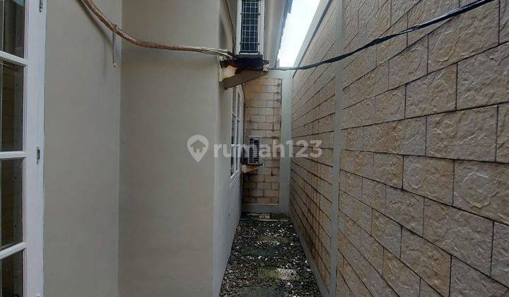 Dijual rumah 2lantai bagus siap huni hadap selatan di Puspitahills bsd  2