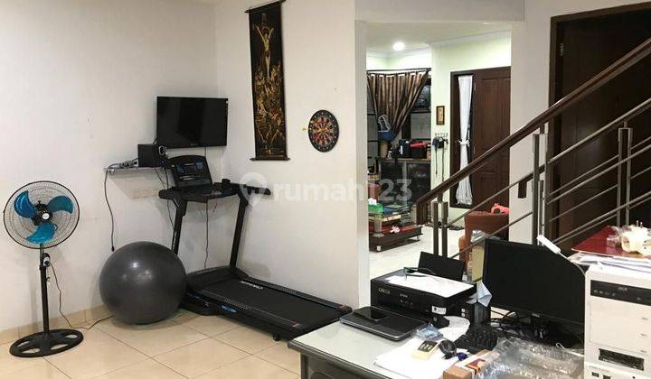 Turun harga Rumah siap huni, semifurnis di kencana loka 2