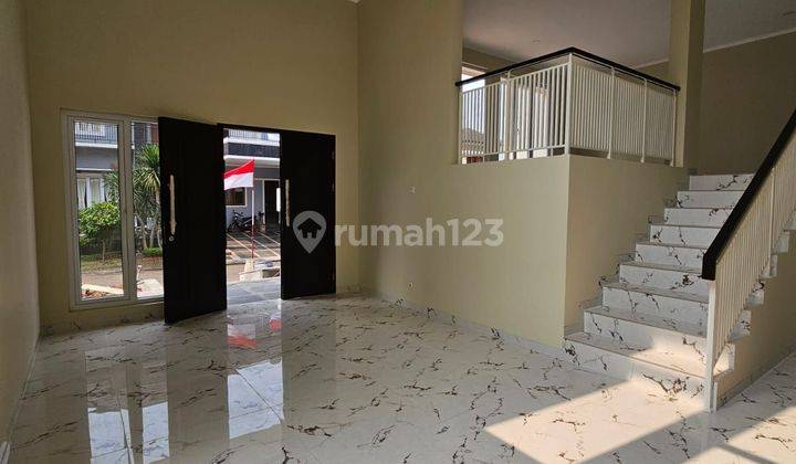 Rumah Hoek Baru Elegan Cantik Mewah Split Level Di The Green  1