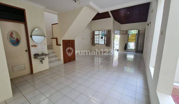 Rumah bangunan mandiri hadap selatan 2lantai  di Griyaloka bsd  2