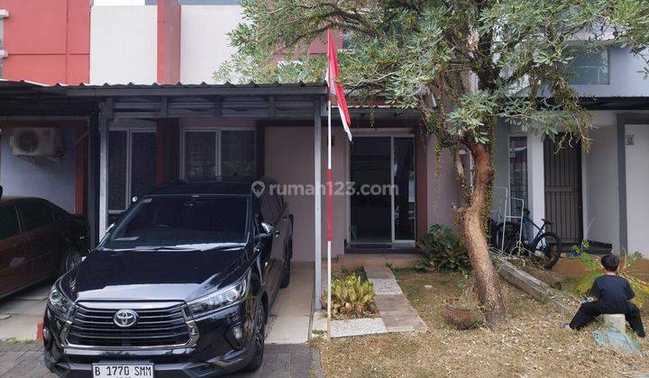 Rumah dengan 1 1/2 lantai semifurnis hadap utara di The Icon 1