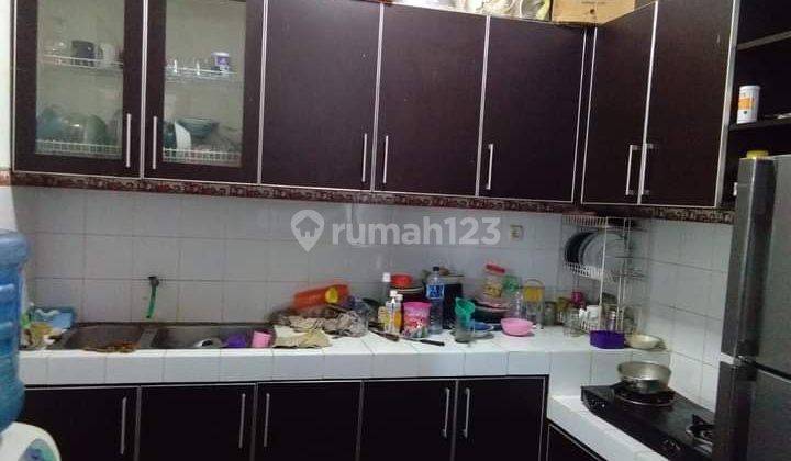 Rumah 2lantai siap huni hadap timur lokasi sebrang Puspita loka 2