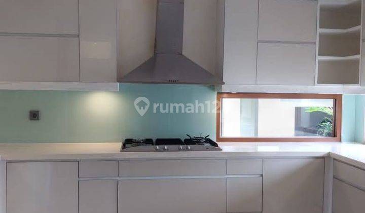 Hunian modern minimalis siap huni,mewah with pool diKemang Timur  2