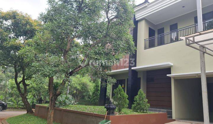 Rumah bangunan mandiri depan taman bagus siap huni di Delatinos  1