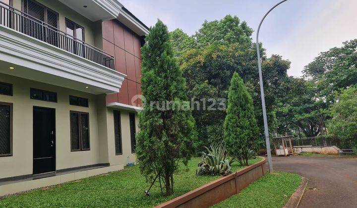 Rumah bangunan mandiri depan taman bagus siap huni di Delatinos  2