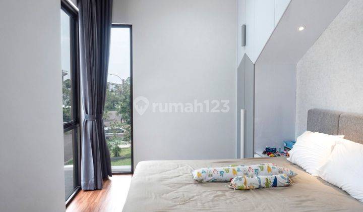 Rumah hoek taman 200m² bagus siap huni termurah diThe icon  2