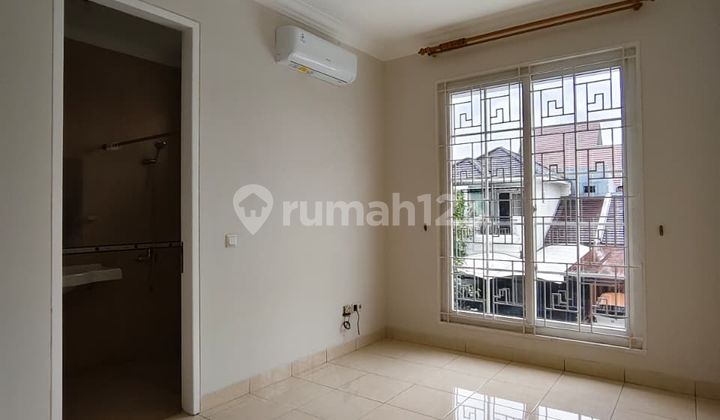 Rumah 2Lantai Siap Huni Bersih Lingkungan Asri Nyaman di Bsd 2