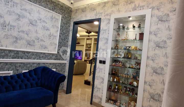 Rumah 2 Lantai Furnished Di Alamsutera Lt 300, All Master Room 2