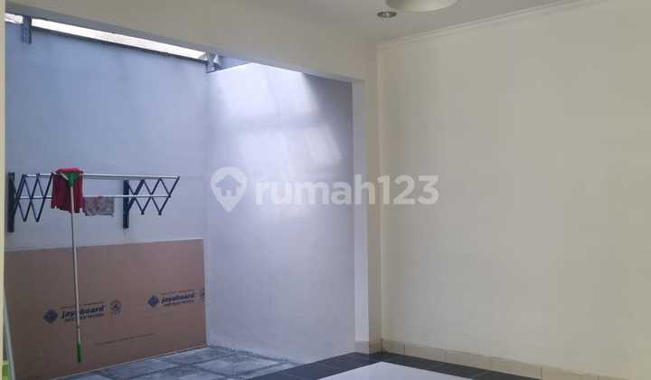 Rumah 2lantai D The Icon Semifurnish Dekat Mall Aeon Dan Stasiun  2