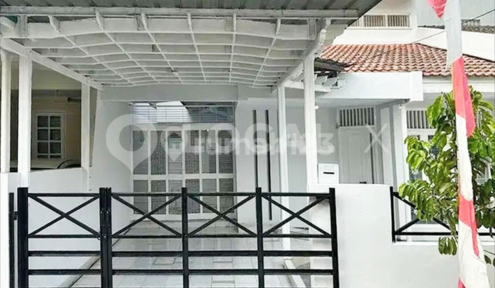 Hybrid Coconut House, Kelapa Gading, North Jakarta