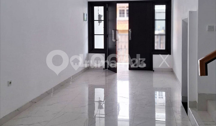 Janur Hijau House, Kelapa Gading, North Jakarta 1