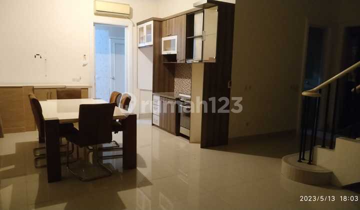 For Rent Nice Semi Furnished SHM House BSD, Tangerang 2