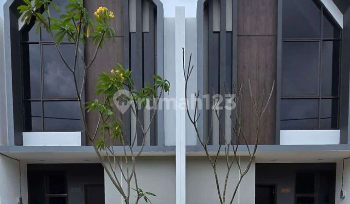 Beautiful Viona Aryana Karawaci House Near Binong Health Center.