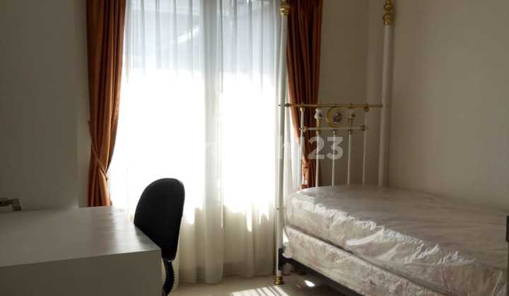 Rumah Bagus Semi Furnished Di Bohemia, Gading Serpong, Tangerang. 7