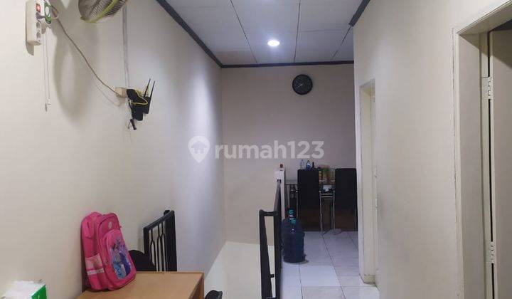 Rumah DI Teluk Gong, Jakarta Utara. Uk 6x15m. 2