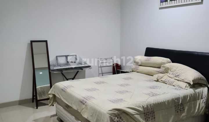 Rumah Modern Minimalis di Cempaka Putih, Jakarta Pusat LT 13.5X15 (202.5M²) Rumah Modern Minimalis di Cempaka Putih, Jakarta Pusat LT 13.5X15 (202.5M²)