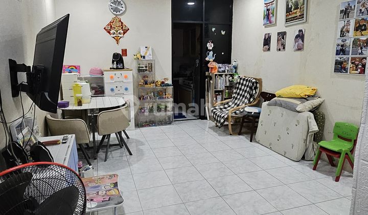 Rumah Siap huni Di Taman palem lestari, Jakarta Barat. Row depan 6 m 1