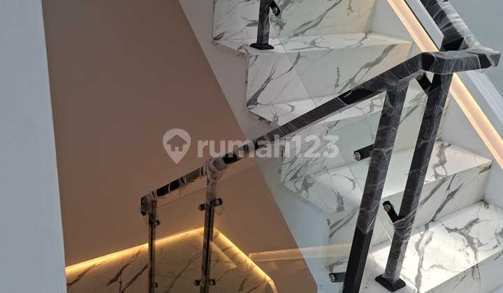  Rumah Bran New Di  Metland Puri Jakarta Barat. Bonus kitchen set. 2