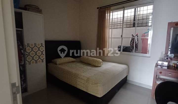 Rumah siap huni Di Green lake city, Jakarta Barat 1