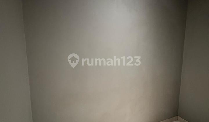 Rumah di Layar Permai, Pantai Indah Kapuk, Jakarta Utara. Full Furnish.