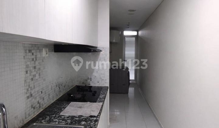Regatta Apartment, Fully Furnished at Pantai Mutiara, North Jakarta. 3 Bedrooms.