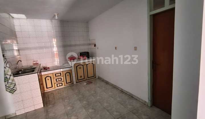 Rumah di Jelambar, Kavling Polri, Jakarta Barat. 2